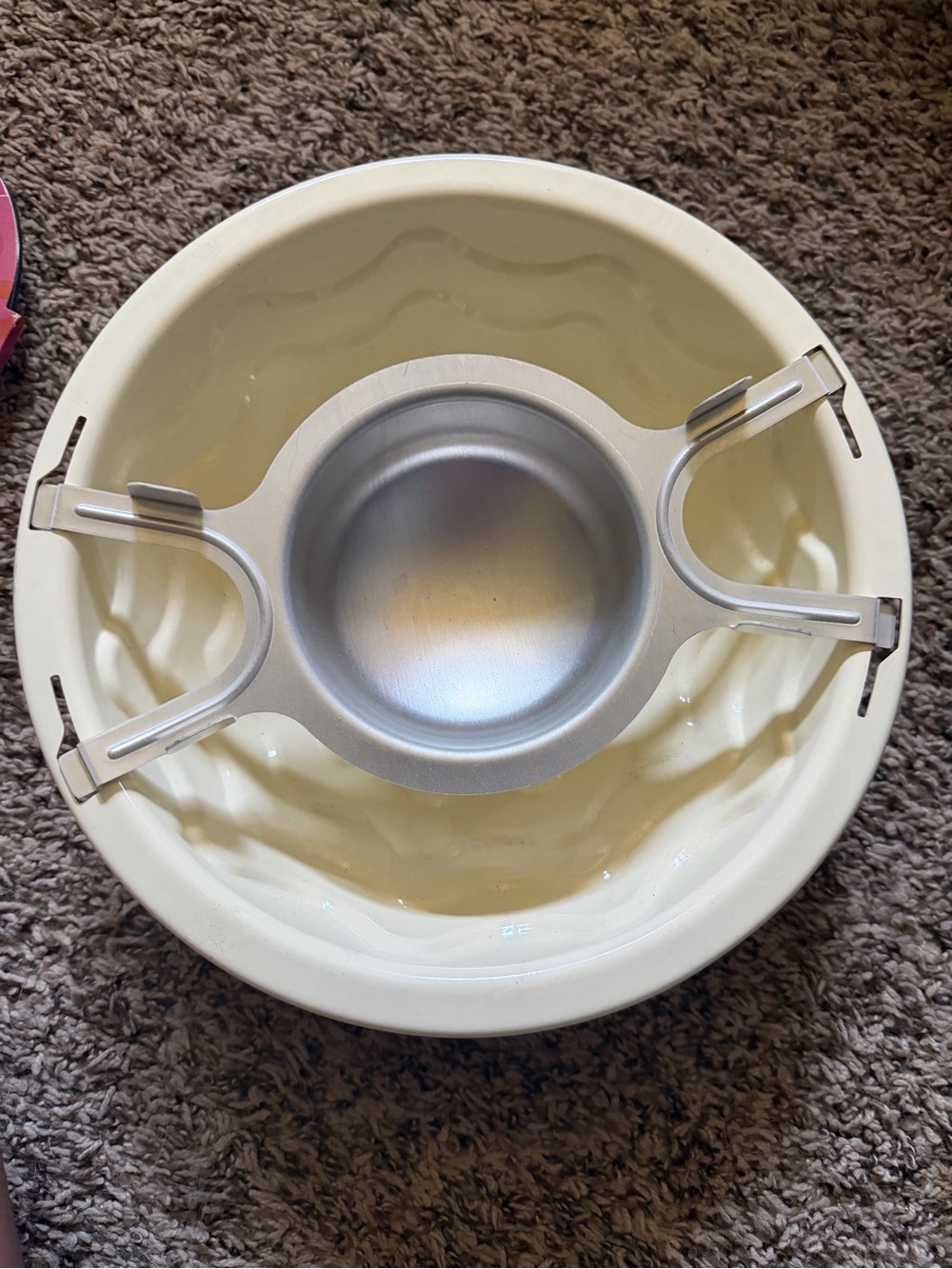 Piñata cake pan